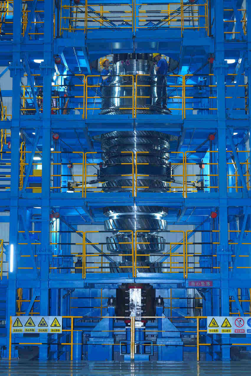国内首个燃机智慧制造基地轮盘高效叠装产线。于喜宝供图