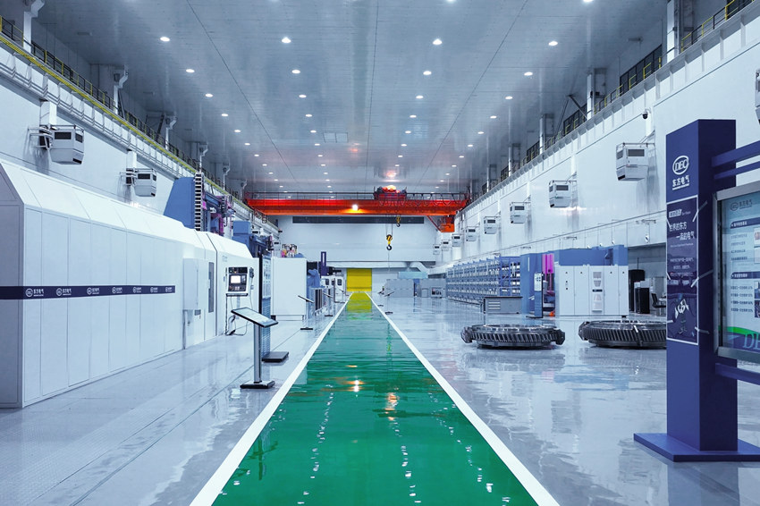 国内首个燃机智慧制造基地轮盘智能加工产线。于喜宝供图