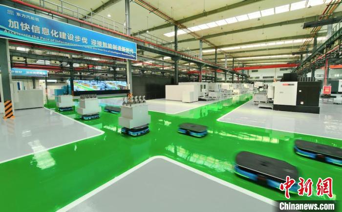 AGV智能配送叶片场景。　刘岗 摄